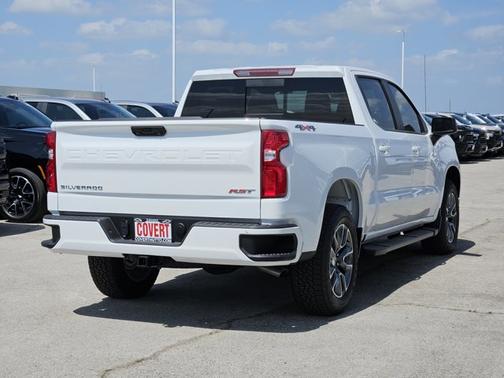 Summit White 2026 Chevrolet Silverado 1500 RST