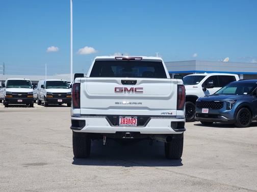 Summit White 2025 GMC Sierra 2500 AT4