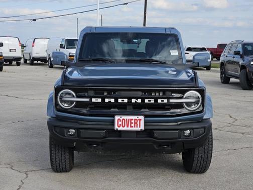 Blue 2024 Ford Bronco Outer Banks