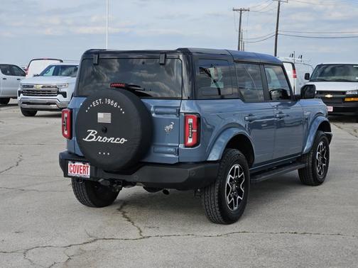 Blue 2024 Ford Bronco Outer Banks