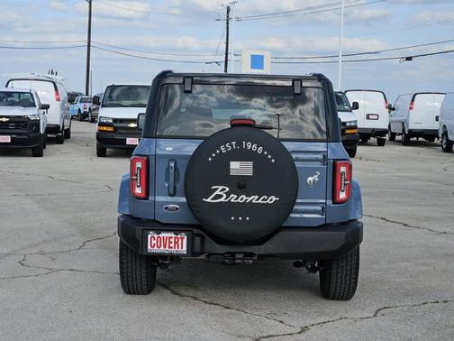 Blue 2024 Ford Bronco Outer Banks