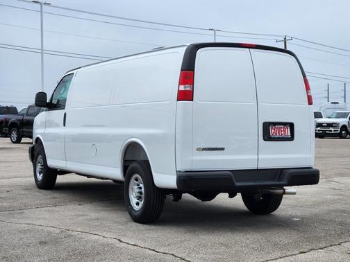 Summit White 2026 Chevrolet Express 2500 1WT