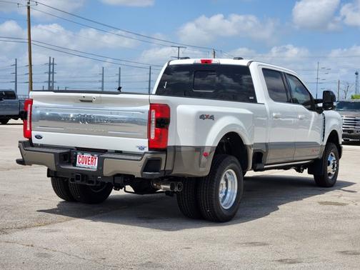Star White Metallic Tri-Coat 2026 Ford F-350 King Ranch