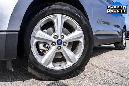 2020 Ford Edge SE