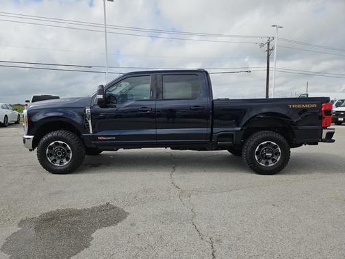 Blue 2023 Ford F-250 LARIAT