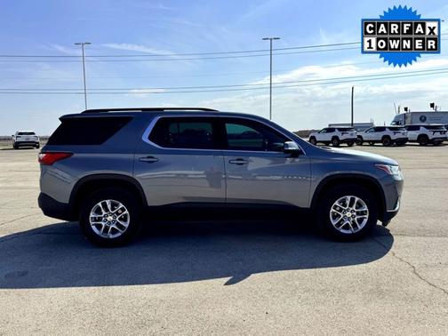 2021 Chevrolet Traverse LT Cloth