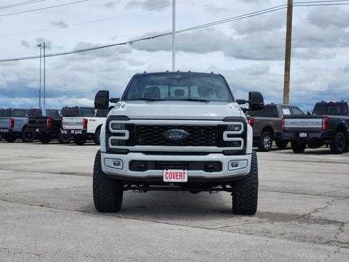 Avalanche 2026 Ford F-450 Platinum