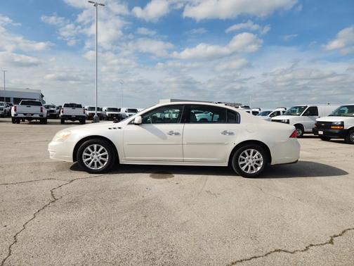 White Diamond Tricoat 2011 Buick Lucerne CXL