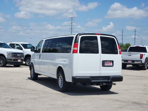 Summit White 2015 Chevrolet Express 3500 LS