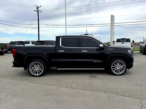 Onyx Black 2023 GMC Sierra 1500 Denali