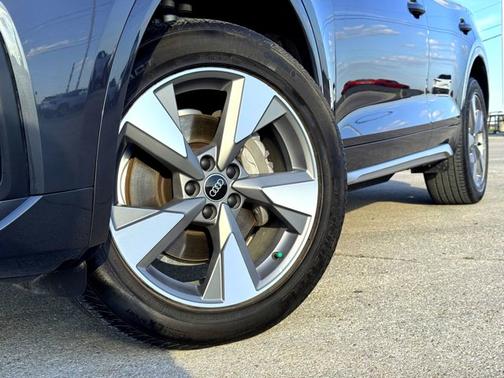 2023 Audi Q5 Premium Plus