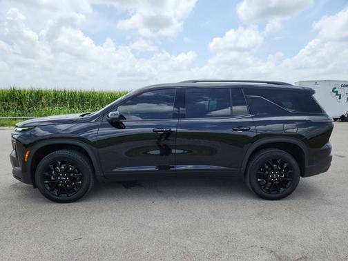 Mosaic Black Metallic 2025 Chevrolet Traverse AWD LT