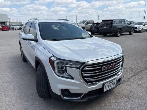 White Frost Tricoat 2022 GMC Terrain SLT