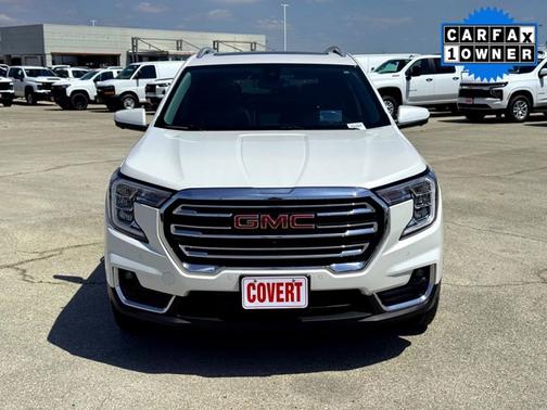 White Frost Tricoat 2022 GMC Terrain SLT