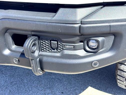 Summit White 2024 GMC Sierra 2500 AT4X
