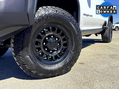 2024 GMC Sierra 2500 AT4X