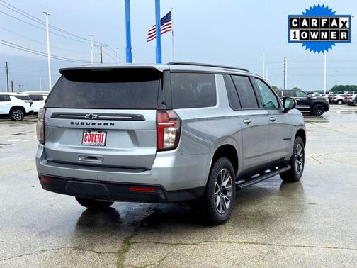 Sterling Gray Metallic 2023 Chevrolet Suburban Z71
