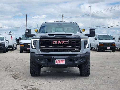 Thunderstorm Gray 2024 GMC Sierra 2500 AT4X