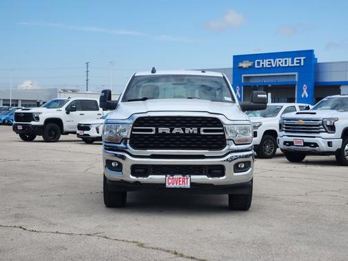 Bright White Clearcoat 2024 RAM 2500 Big Horn
