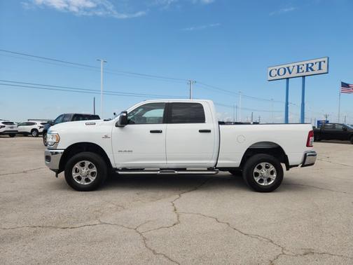 Bright White Clearcoat 2024 RAM 2500 Big Horn