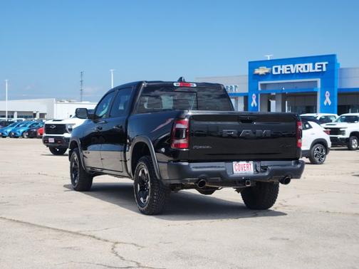 Diamond Black Crystal Pearlcoat 2019 RAM 1500 Rebel