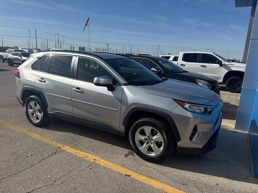 2020 Toyota RAV4 XLE