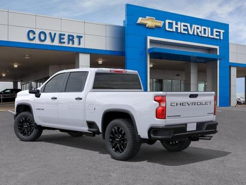 Summit White 2026 Chevrolet Silverado 2500 Custom