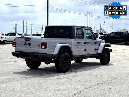 Billet Silver Metallic Clearcoat 2021 Jeep Gladiator Willys