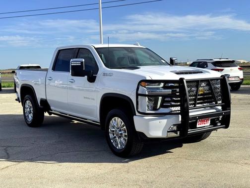 Summit White 2022 Chevrolet Silverado 2500 High Country