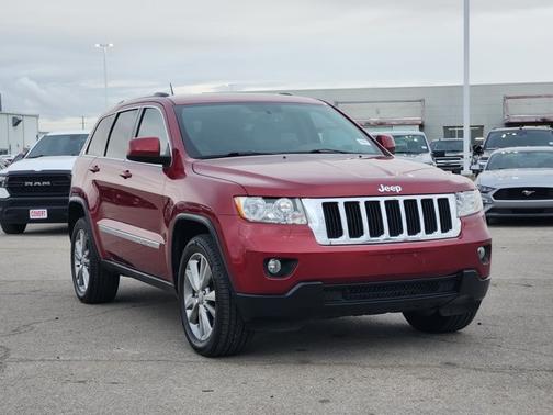 Deep Cherry Red Crystal Pearl 2013 Jeep Grand Cherokee Laredo