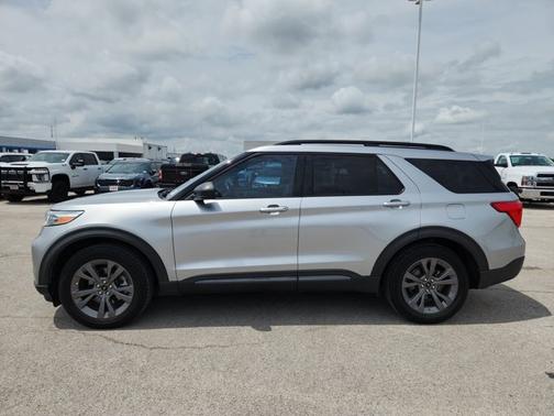 Silver 2021 Ford Explorer XLT