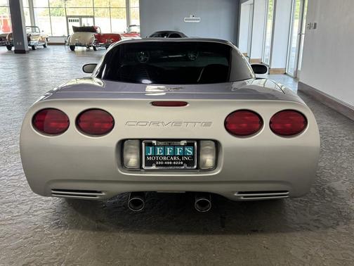 2003 Chevrolet Corvette Base
