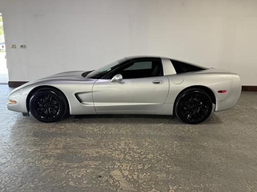 2003 Chevrolet Corvette Base
