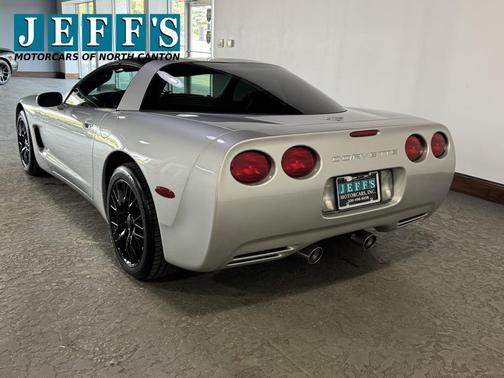 2003 Chevrolet Corvette Base