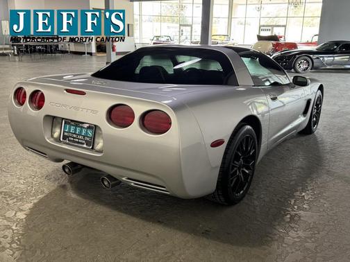 2003 Chevrolet Corvette Base
