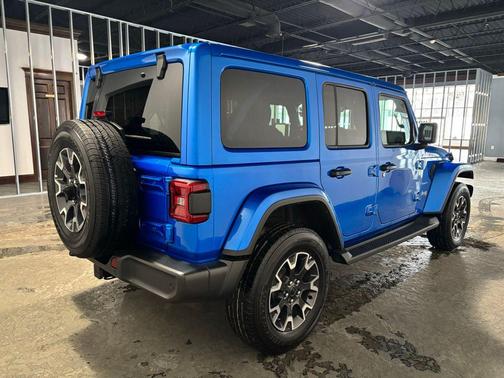 2024 Jeep Wrangler 4-Door Sahara