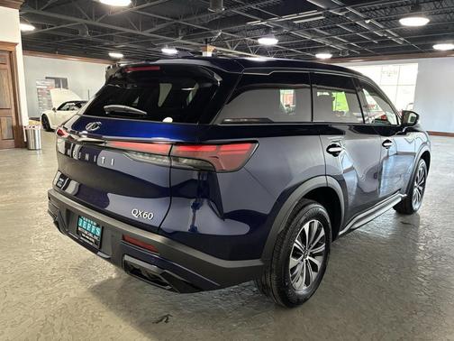 2023 INFINITI QX60 Pure