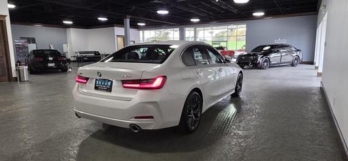 2025 BMW 330 i xDrive