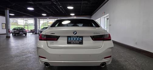 2025 BMW 330 i xDrive