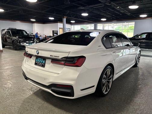 2022 BMW M760 xDrive