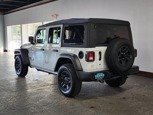 2022 Jeep Wrangler Unlimited Sport
