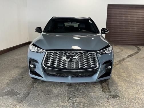 2023 INFINITI QX55 LUXE
