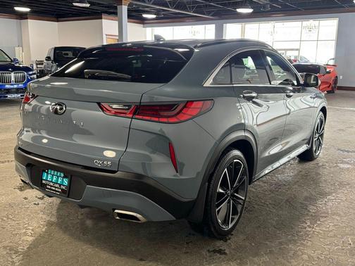 2023 INFINITI QX55 LUXE