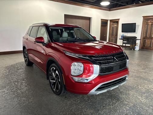 2023 Mitsubishi Outlander PHEV SEL