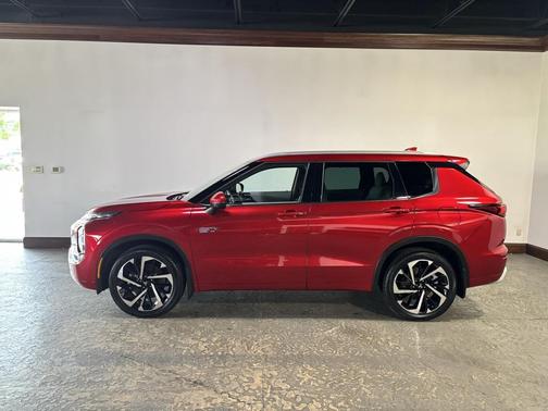 2023 Mitsubishi Outlander PHEV SEL