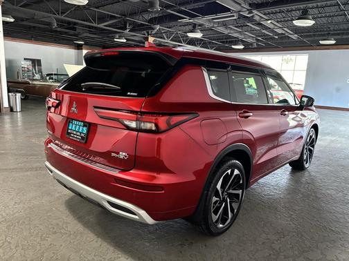 2023 Mitsubishi Outlander PHEV SEL