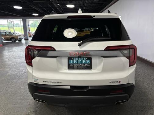 2023 GMC Acadia AWD AT4