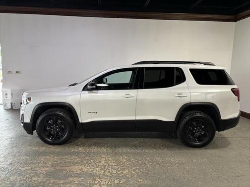 2023 GMC Acadia AWD AT4
