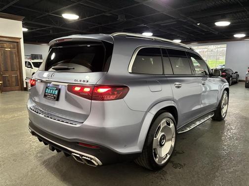 2026 Mercedes-Benz AMG GLS 63 Base