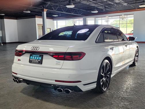 2025 Audi S8 4.0T